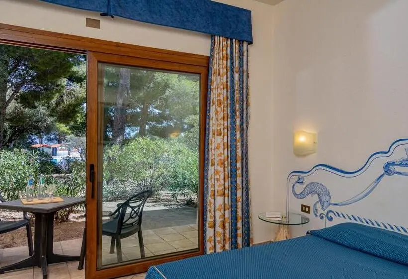 اتاق استاندارد سه نفره, Club Esse Palmasera