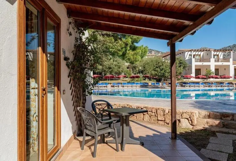 اتاق سوپریور سه تخته, Club Esse Palmasera