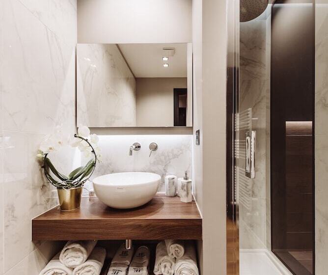 חדר דלוקס, Europa