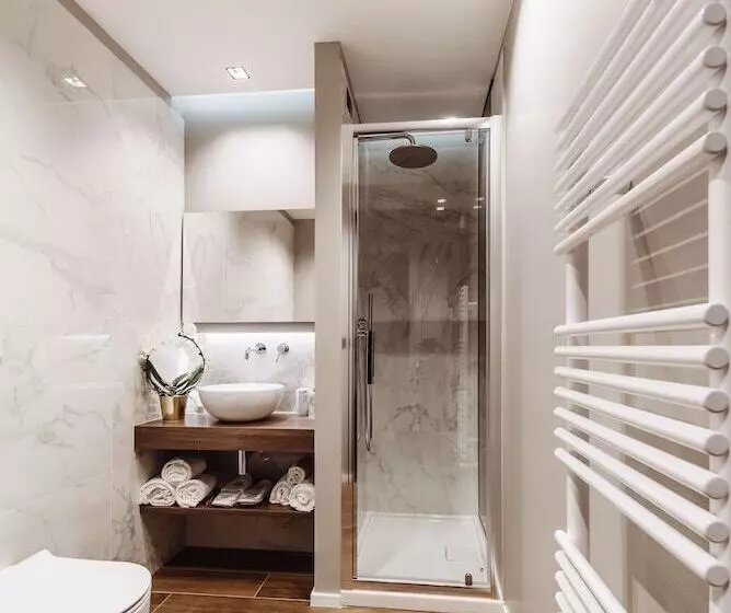 Chambre Deluxe, Europa
