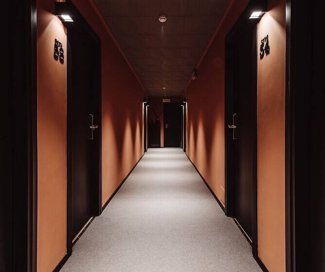 חדר דלוקס, Europa