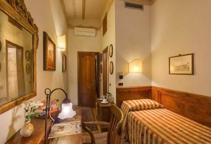 اتاق استاندارد یک نفره, Guest House Morandi