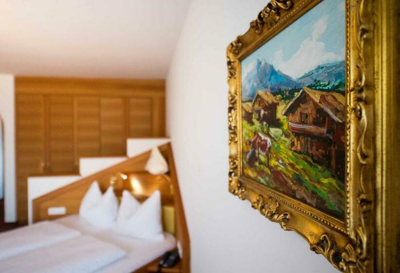 سوئیت کلاسیک, Paradies