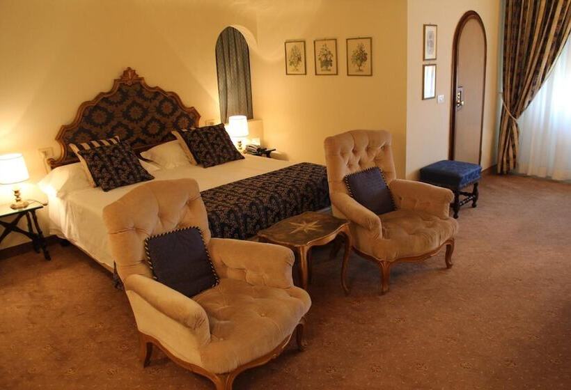 اتاق استاندارد چهار تخته, Park Palace