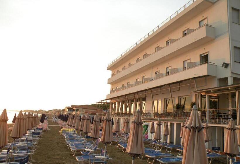 Triple Room Sea View, Parrini