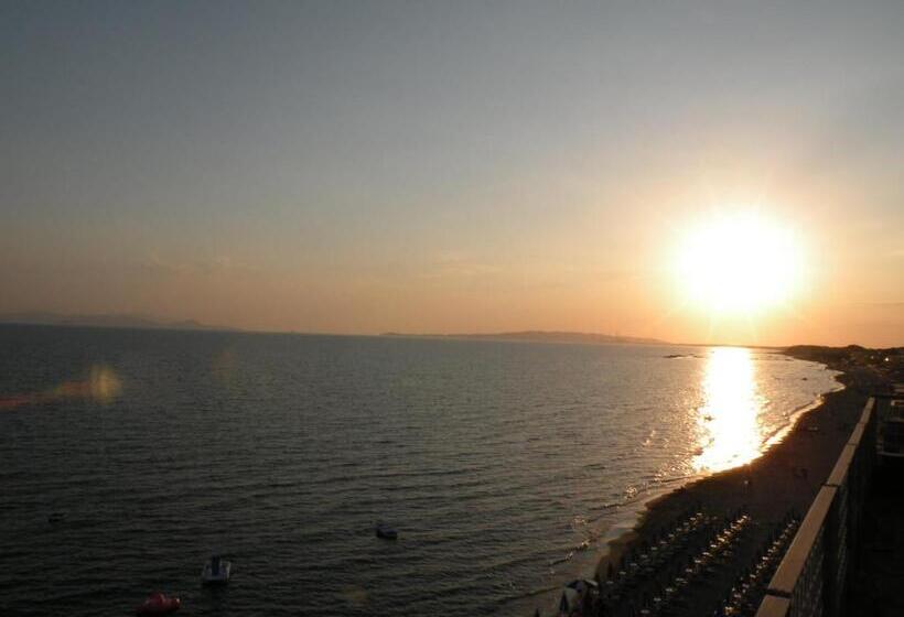 Triple Room Sea View, Parrini