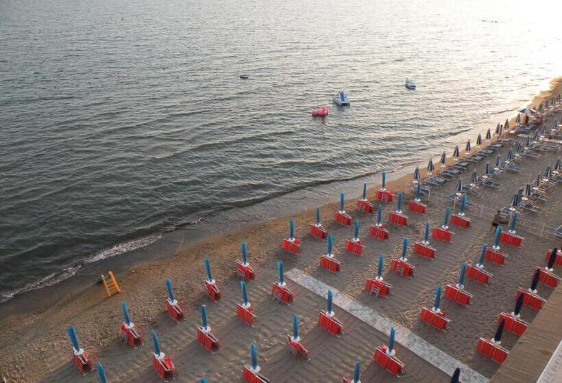 オーシャンビューのスタンダードシングルルーム, Parrini