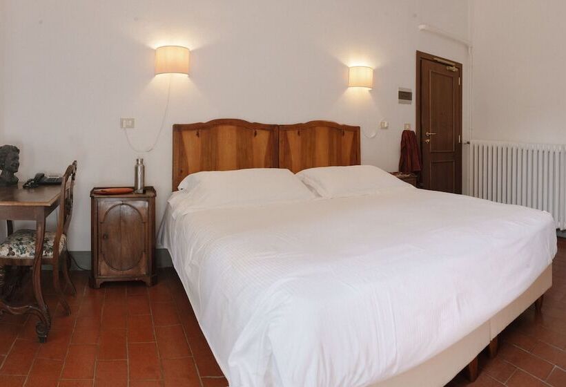 חדר סטנדרט לשלושה, Pensione Bencista