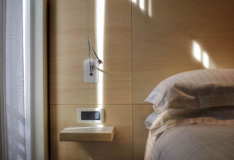 Номер Стандарт, Piroscafo