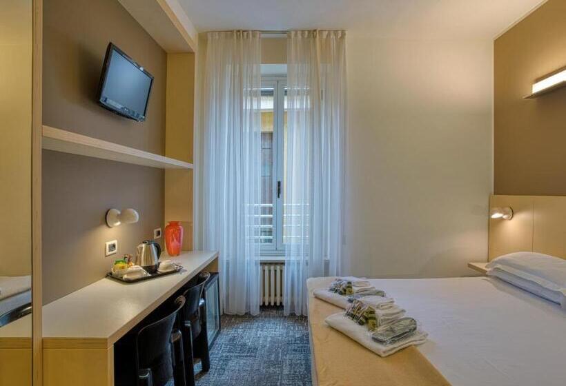 Номер Стандарт, Piroscafo