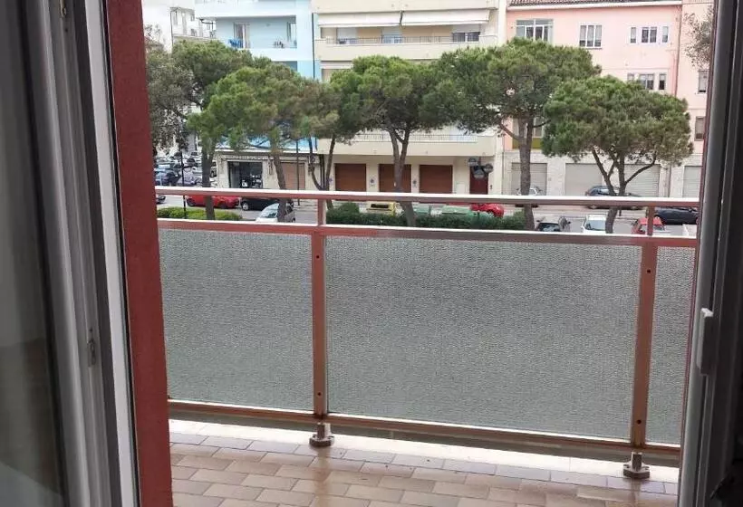 آپارتمان 2 خوابه با بالکن, Residence Capinera
