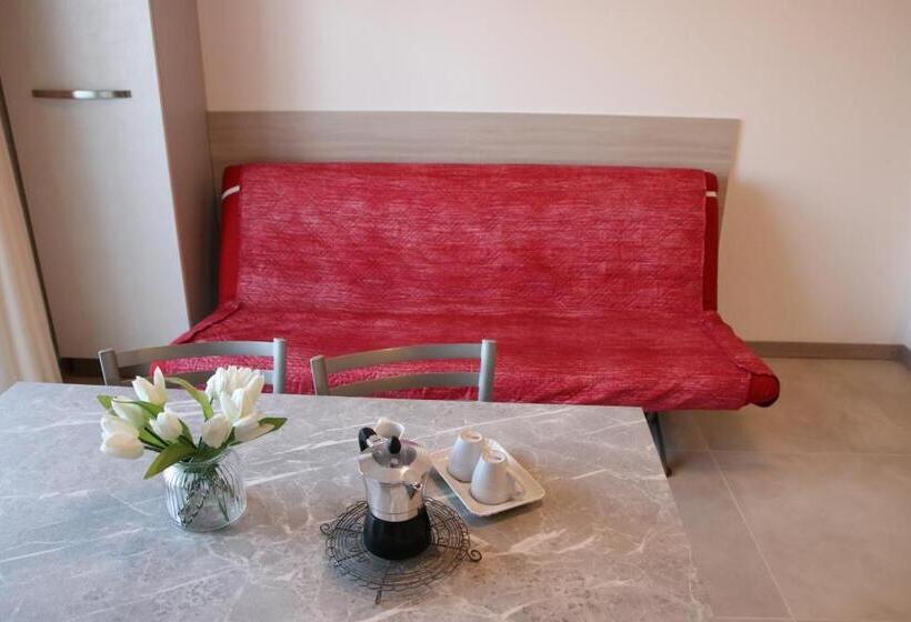 スタンダードスタジオ, Residence Capinera