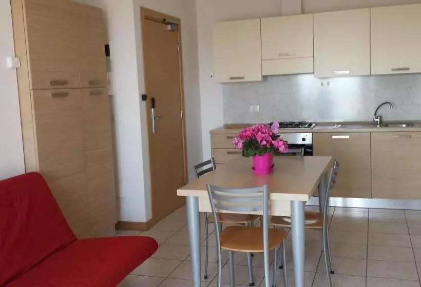آپارتمان 1 خوابه با چشم‌انداز دریا, Residence Capinera