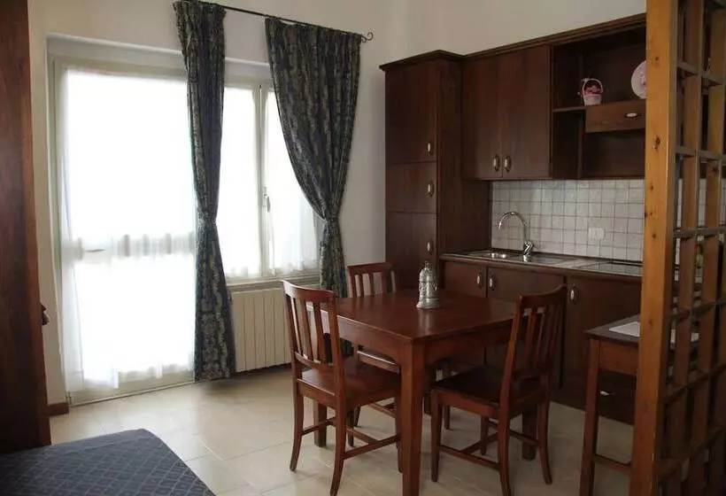 スタンダードスタジオ, Residence I Due Pini
