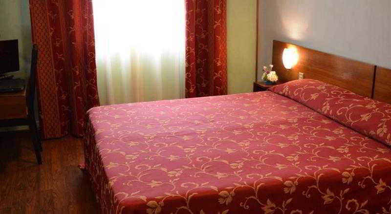 スタンダードシングルルーム, Salieri