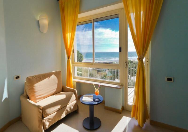 סוויטת ג'וניור נוף לים, Serapo