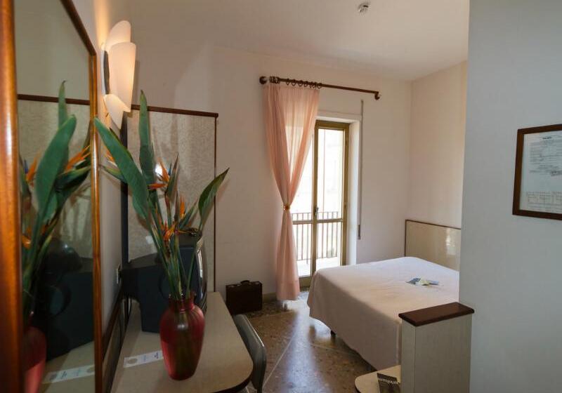 חדר סטנדרט יחיד, Serapo