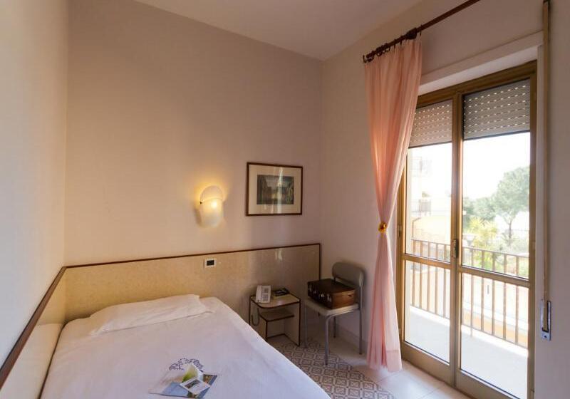 חדר סטנדרט יחיד, Serapo