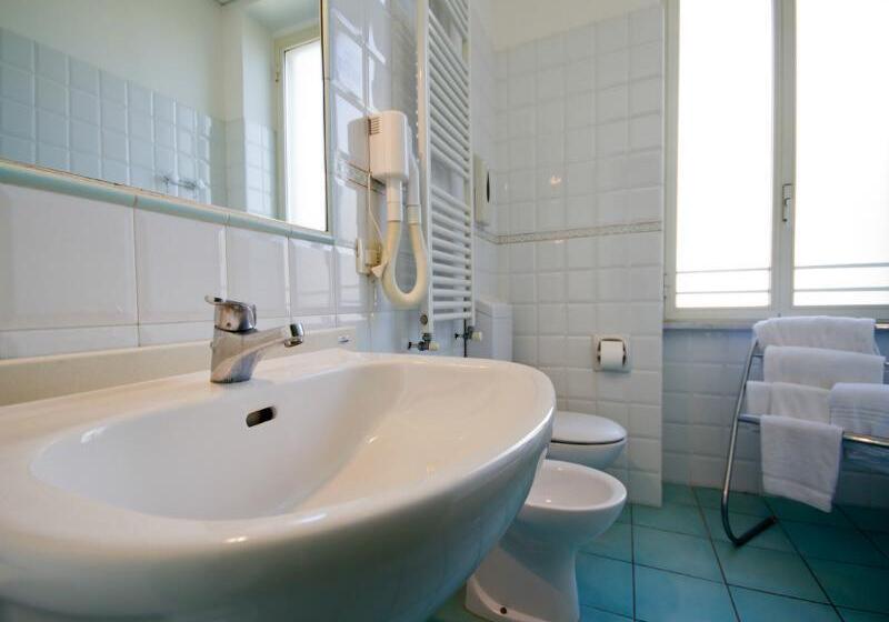 חדר סופריור יחיד, Serapo