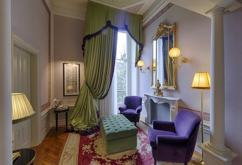 סוויטה, Villa Cora