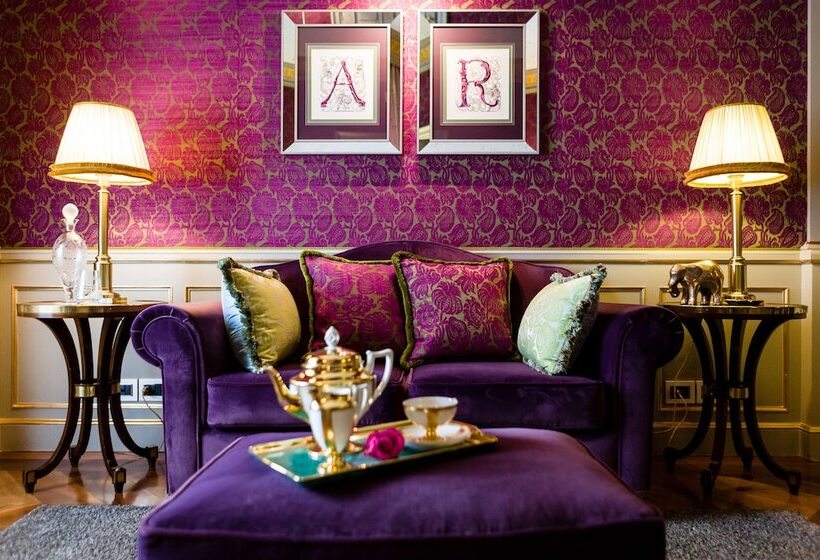 סוויטה, Villa Cora