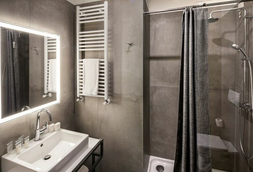 اتاق استاندارد چهار تخته, Spice Hotel Milano