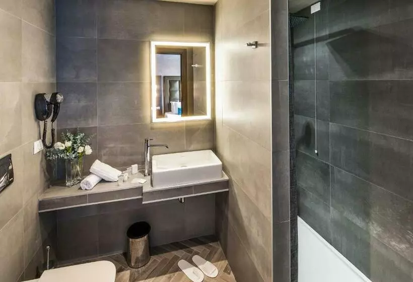 اتاق لوکس با بالکن, Spice Hotel Milano