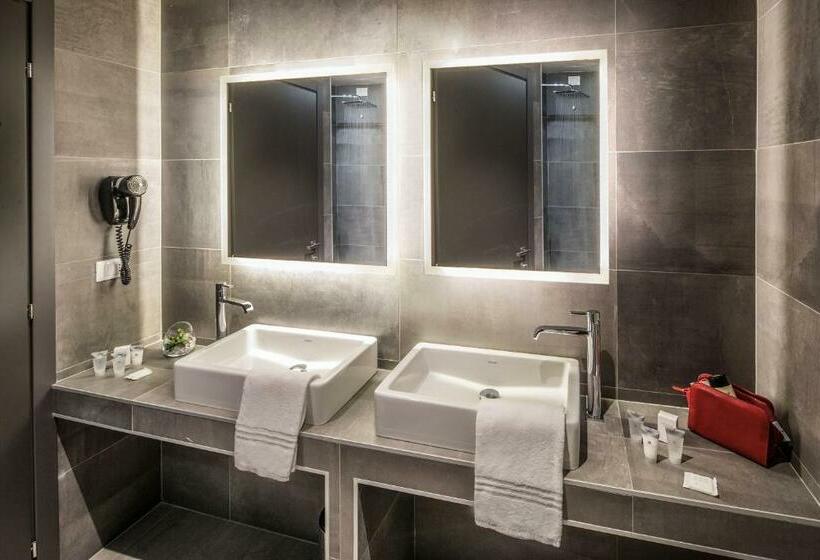 اتاق خانوادگی, Spice Hotel Milano