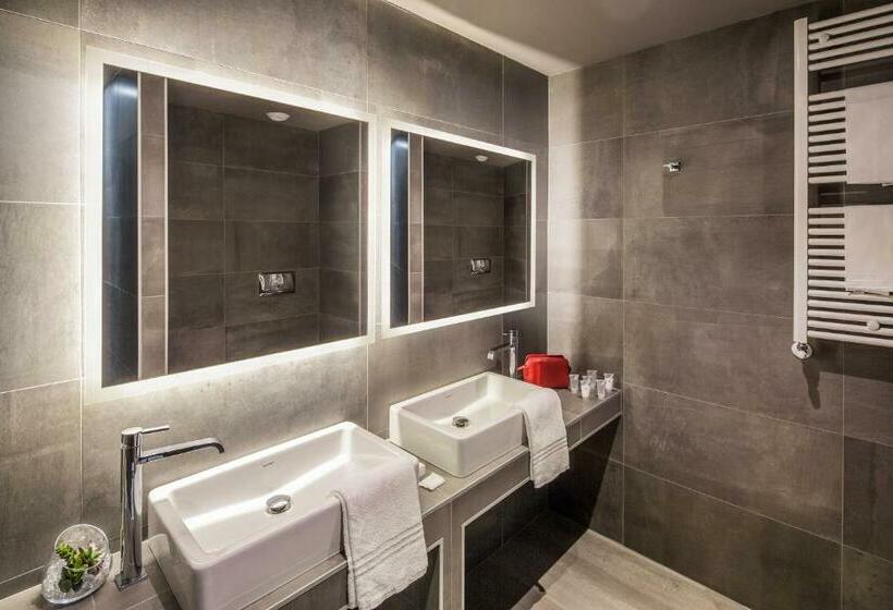 اتاق خانوادگی, Spice Hotel Milano