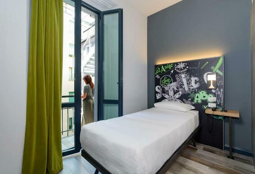 اتاق استاندارد یک تخته با بالکن, Spice Hotel Milano
