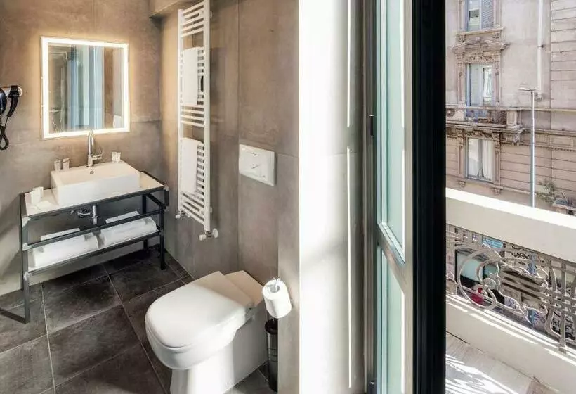 اتاق استاندارد سه تخته با بالکن, Spice Hotel Milano