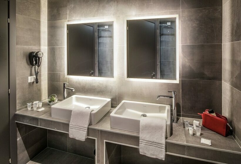 اتاق سوپریور چهار تخته, Spice Hotel Milano