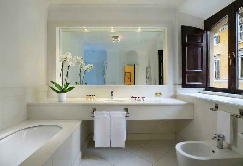 Camera Deluxe, D’inghilterra Roma – Starhotels Collezione