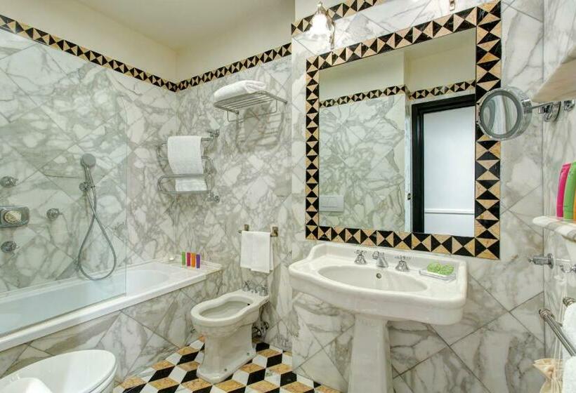 Suite Junior, D’inghilterra Roma – Starhotels Collezione