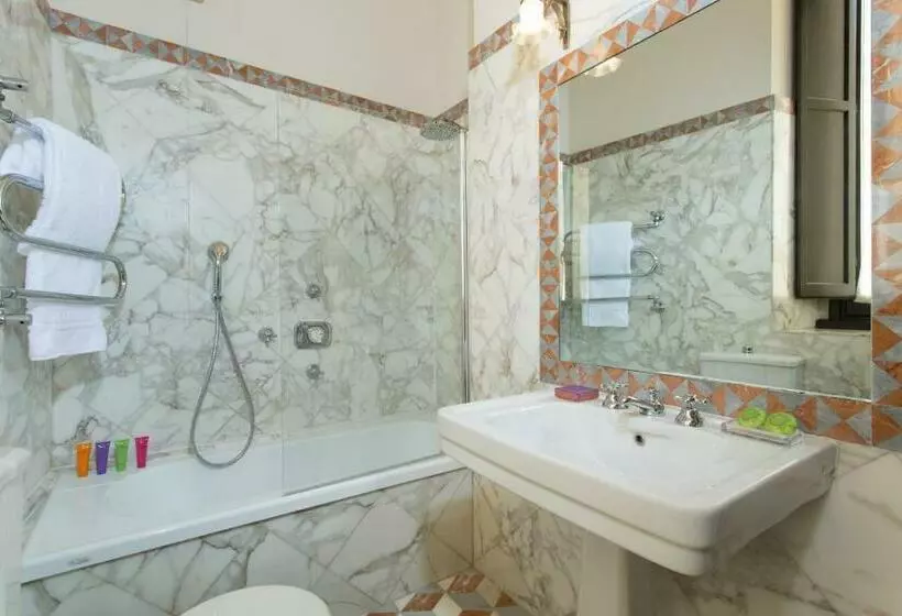 سوییت جونیور, D’inghilterra Roma – Starhotels Collezione