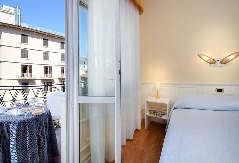 اتاق کلاسیک, Ambasciatori Palace