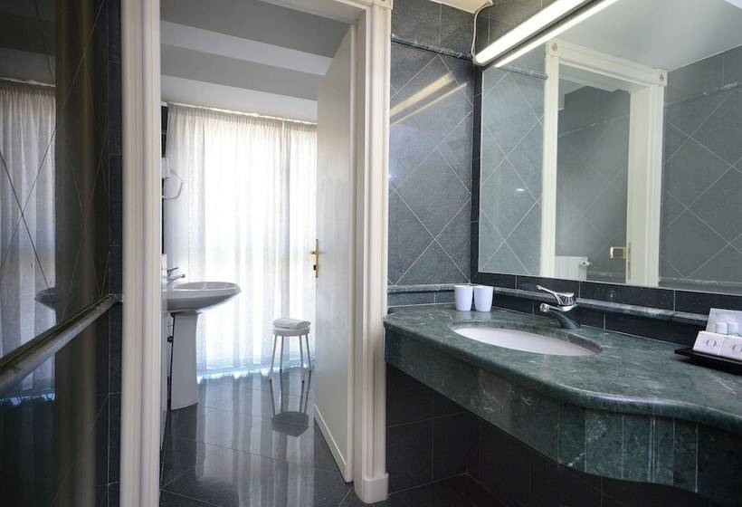 سوییت, Ambasciatori Palace