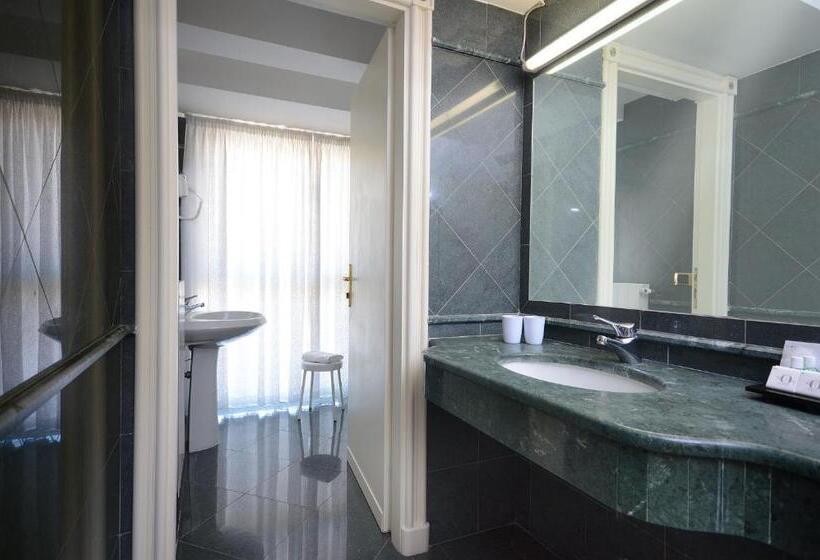 سوییت, Ambasciatori Palace