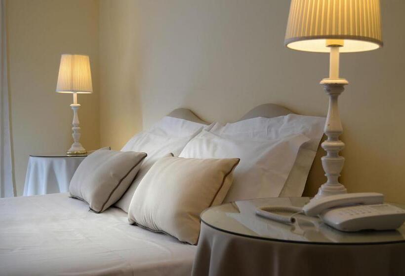 اتاق لوکس, Ambasciatori Palace