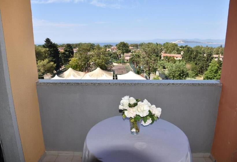 小型套房, Califfo