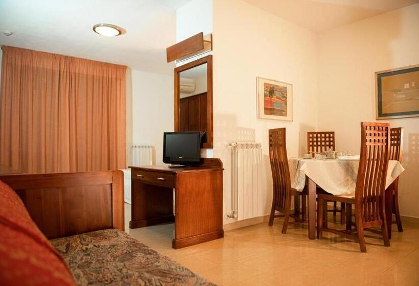 标准工作室, Califfo