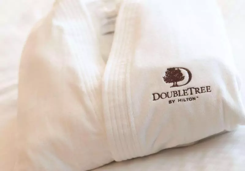 اتاق استاندارد سه نفره, D’inghilterra Roma – Starhotels Collezione