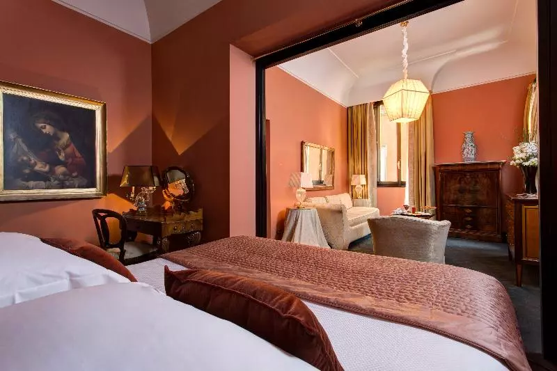 سوییت جونیور, D’inghilterra Roma – Starhotels Collezione