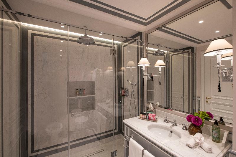 Camera Deluxe, D’inghilterra Roma – Starhotels Collezione