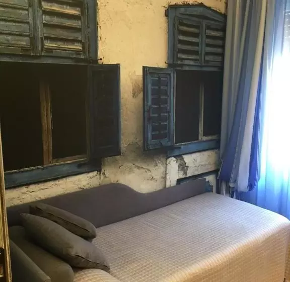 Comfort Kolmen Hengen Huone, Da ö Vittorio Srl