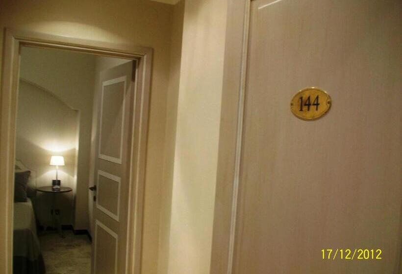 舒适三人间, Da ö Vittorio Srl