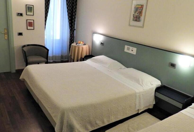 Habitació Triple Estàndard, Deco