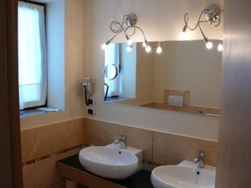 سوییت جونیور, Europa