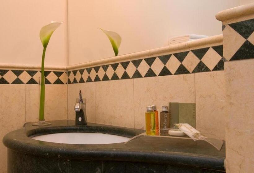 اتاق استاندارد, Europa