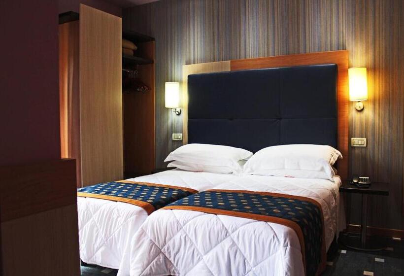 Comfort room with balcony, Genty